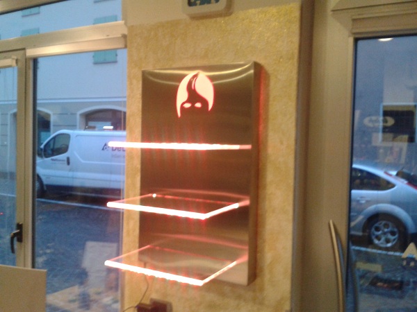 VETRINA_LED_3 VETRINA_LED_3